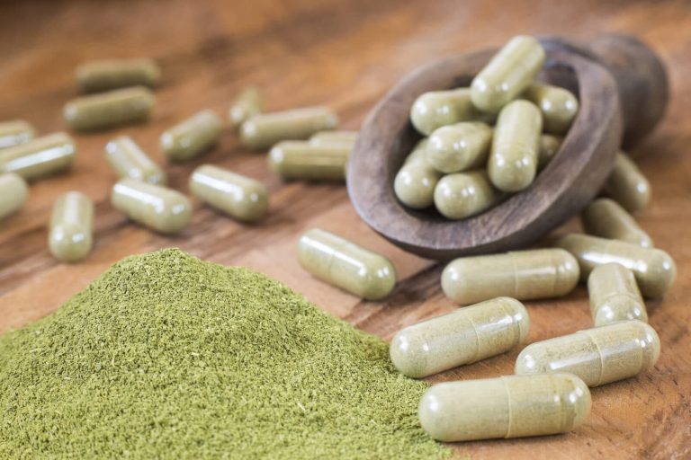 Navigating the World of Kratom Types, Strains, and Effects